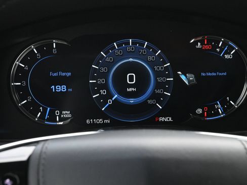 Used 2017 Cadillac Escalade Platinum RWD image 12