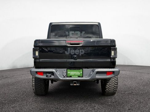 Used 2022 Jeep Gladiator Sport AWD/4WD image 4