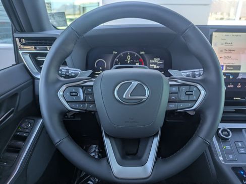 Used 2026 Lexus GX 550 Luxury+ w/ Accessory Package (2T) image 14