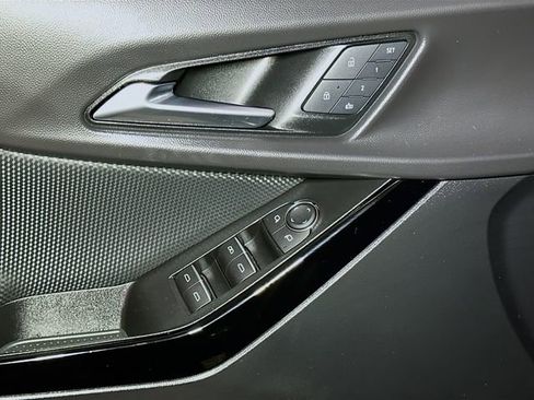 Used 2025 Chevrolet Equinox RS w/ Safety and Technology Package image 15