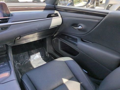 Certified 2021 Lexus ES 350 w/ Premium Package image 16