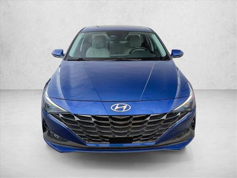 Certified 2023 Hyundai Elantra Limited image 2