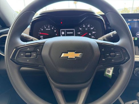 New 2026 Chevrolet Trax LS w/ LS Convenience Package FWD image 21