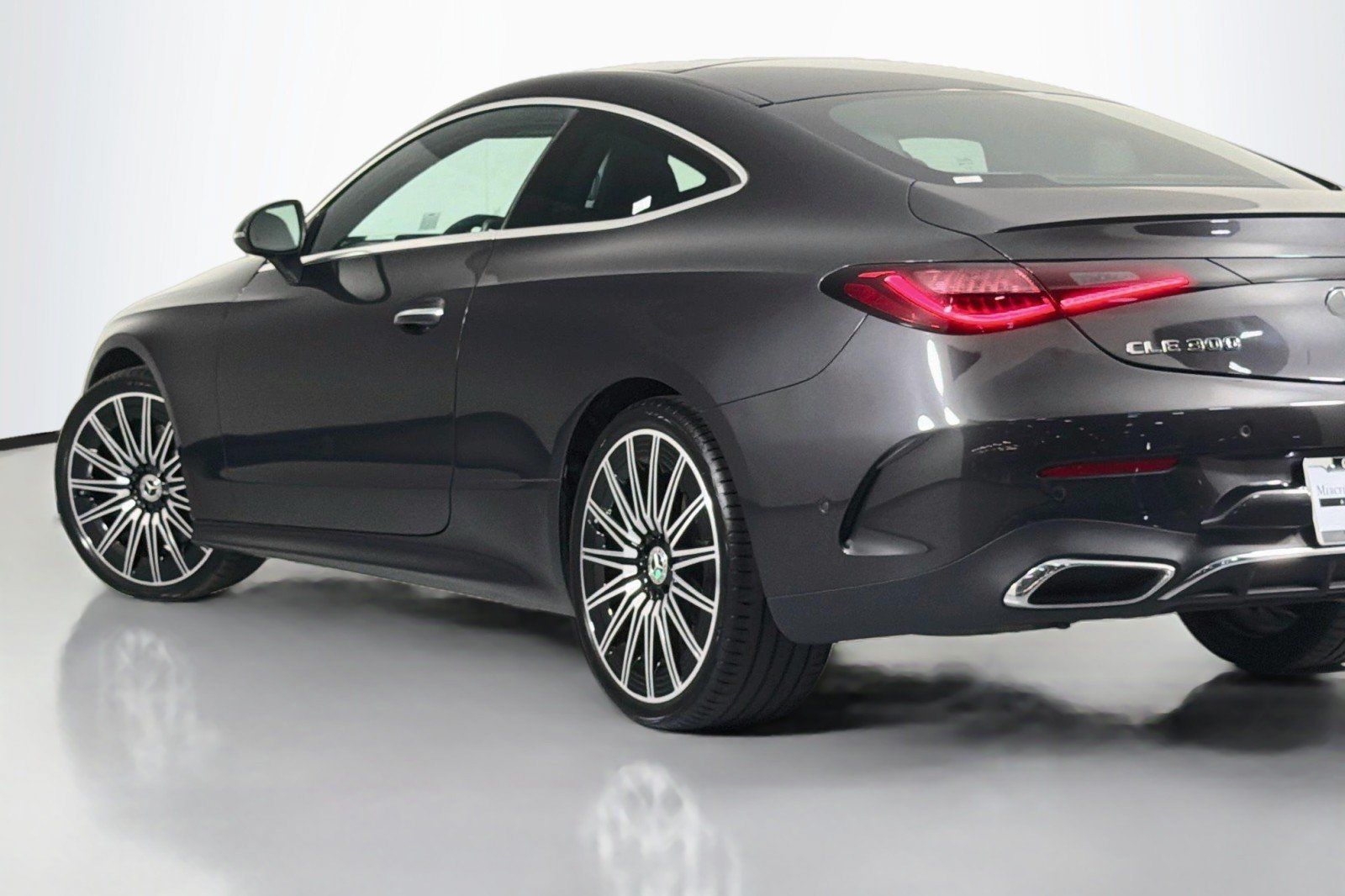 Used 2025 Mercedes-Benz CLE 300 4MATIC Coupe image 15