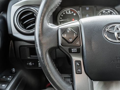 Used 2019 Toyota Tacoma TRD Sport image 20