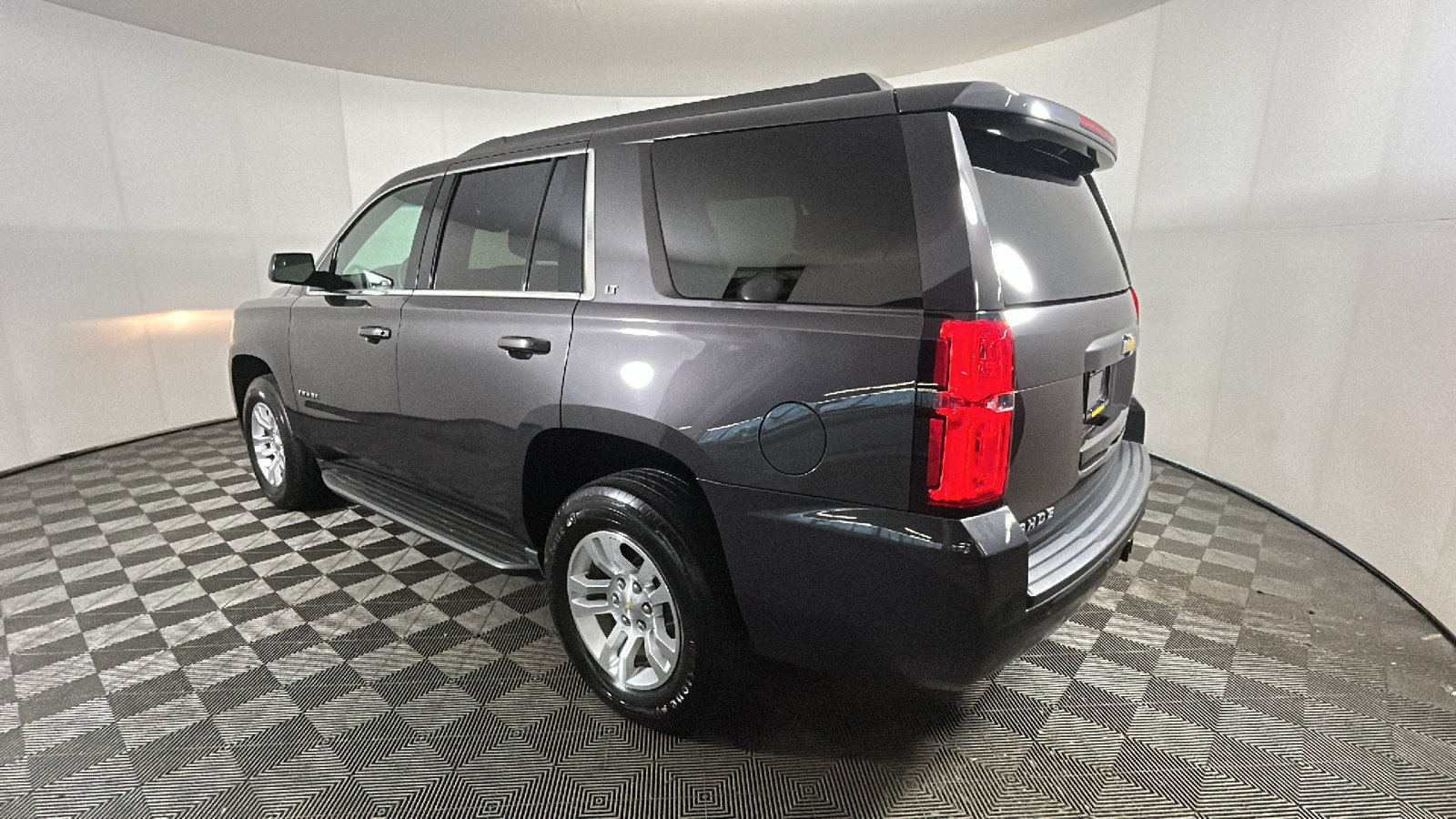 Used 2015 Chevrolet Tahoe LT w/ Max Trailering Package AWD/4WD image 5