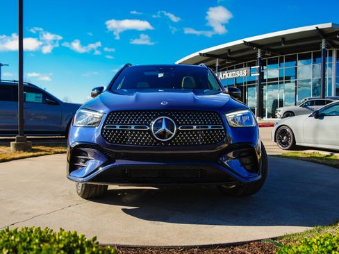 New 2026 Mercedes-Benz GLE 450 GLE 450 image 2
