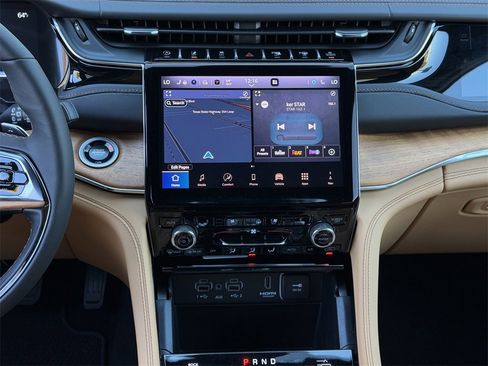 New 2025 Jeep Grand Cherokee L Summit image 15