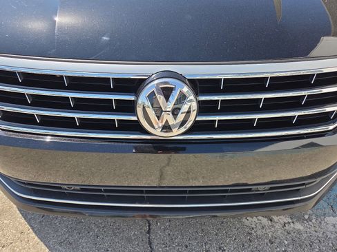 Used 2016 Volkswagen Passat 1.8T SEL Premium FWD image 6