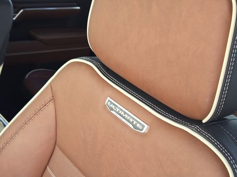 Used 2025 GMC Sierra 1500 Denali Ultimate image 18