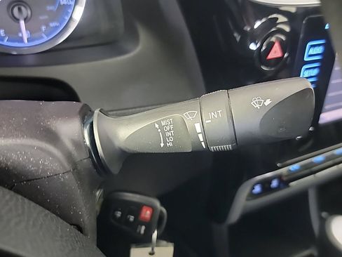 Used 2019 Toyota Corolla LE w/ Carpet Mat Package (TMS) FWD image 25