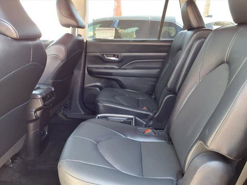 Certified 2025 Toyota Grand Highlander AWD image 20