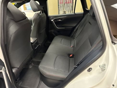 Used 2023 Toyota RAV4 SE w/ Weather & Moonroof Package image 25