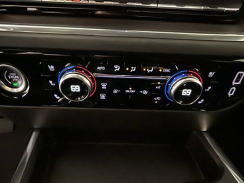 Used 2023 GMC Sierra 1500 SLT w/ SLT Convenience Package AWD/4WD image 22