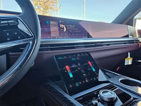 Used 2026 Cadillac Escalade Luxury w/ Touring Package image 30