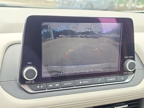 Certified 2023 Nissan Rogue SV FWD image 23