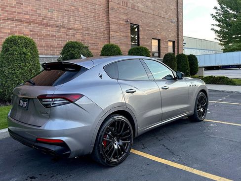 Used 2022 Maserati Levante Modena AWD/4WD image 12