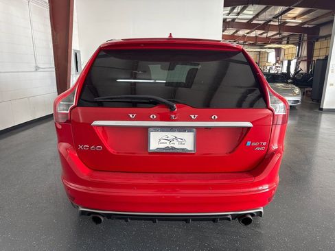 Used 2016 Volvo XC60 T6 R-Design Platinum w/ Climate Package image 5