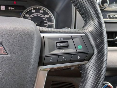 Used 2024 Mitsubishi Outlander SE image 29
