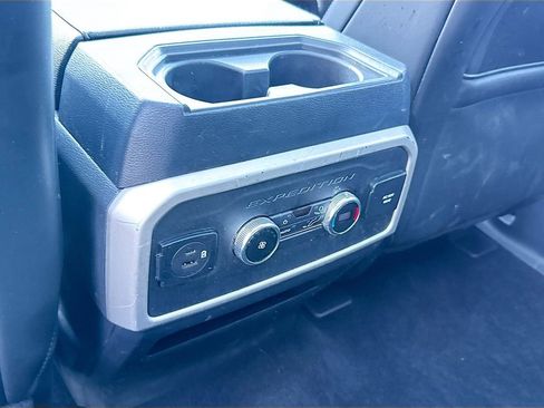 Used 2022 Ford Expedition Max XLT image 28