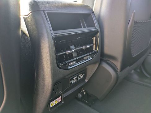 New 2025 Jeep Grand Cherokee Altitude image 29