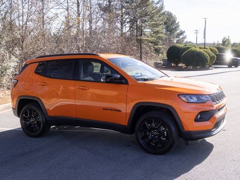 New 2026 Jeep Compass Latitude image 12