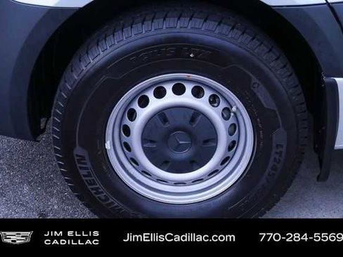 Used 2024 Mercedes-Benz Sprinter 2500 image 25