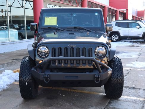 Used 2014 Jeep Wrangler Sahara w/ Connectivity Group image 3