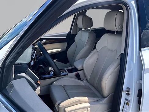 Used 2023 Audi Q5 Premium w/ Premium Plus Package AWD/4WD image 27