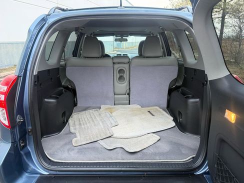 Used 2012 Toyota RAV4 FWD w/ Upgrade Value Pkg image 19