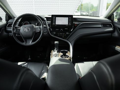 Used 2024 Toyota Camry SE w/ Convenience Package AWD/4WD image 8