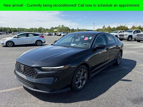 Used 2023 Honda Accord EX image 7
