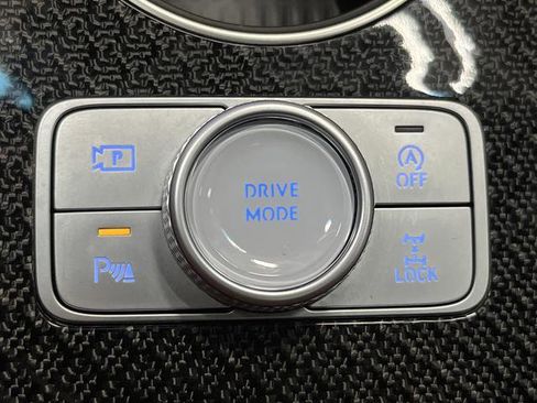 Used 2025 Genesis GV80 3.5T e-SC image 25