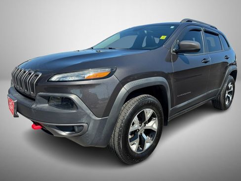 Used 2015 Jeep Cherokee Trailhawk w/ Comfort/Convenience Group image 2