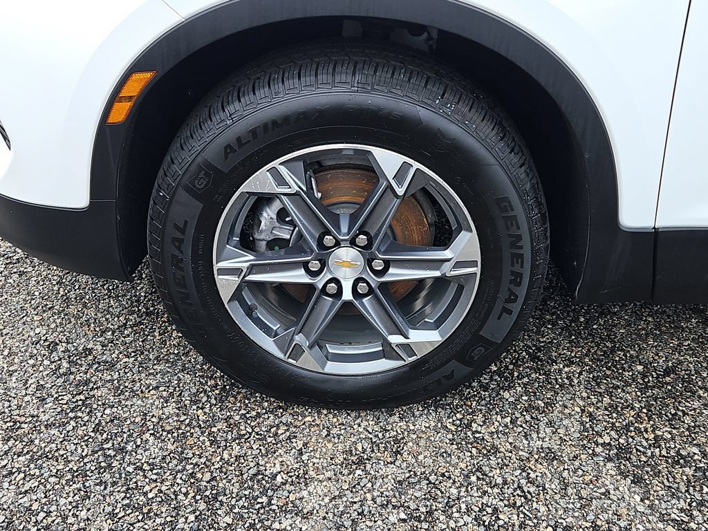 Certified 2025 Chevrolet Blazer LT AWD/4WD image 7