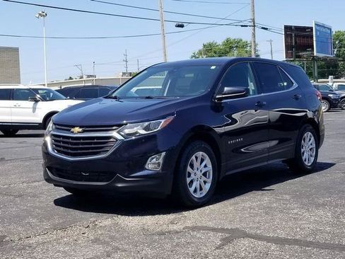 Used 2020 Chevrolet Equinox LT FWD image 2