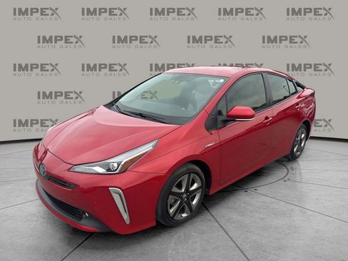 Used 2022 Toyota Prius XLE image 1
