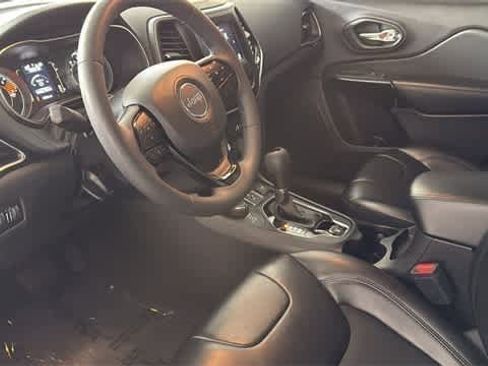 Used 2021 Jeep Cherokee Latitude Plus image 27