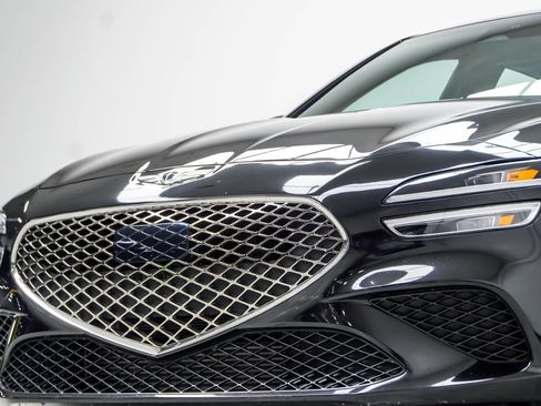 Used 2023 Genesis G70 3.3T RWD image 2