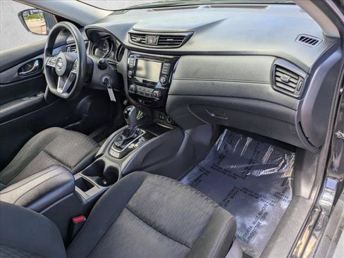 Used 2018 Nissan Rogue S AWD/4WD image 19