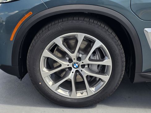 New 2026 BMW X5 xDrive50e image 7