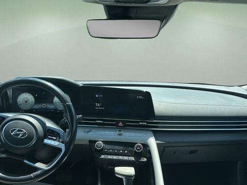 Used 2021 Hyundai Elantra Limited FWD image 9