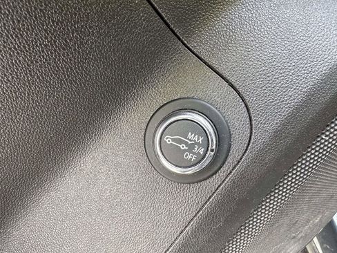 Used 2020 GMC Acadia Denali image 24