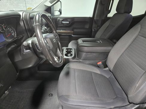 Used 2019 Chevrolet Silverado 1500 LT Trail Boss AWD/4WD image 9