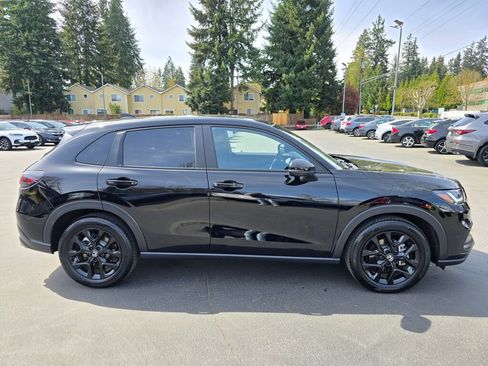 Certified 2025 Honda HR-V Sport image 12