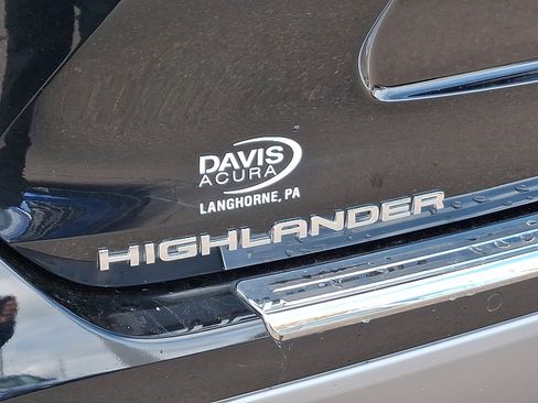 Used 2023 Toyota Highlander Platinum image 33