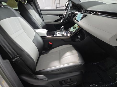 Used 2023 Land Rover Range Rover Evoque R-Dynamic SE AWD/4WD image 3
