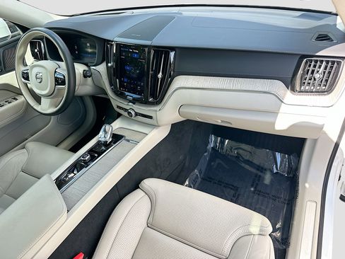 Used 2022 Volvo XC60 B5 Inscription w/ Advanced Package image 33