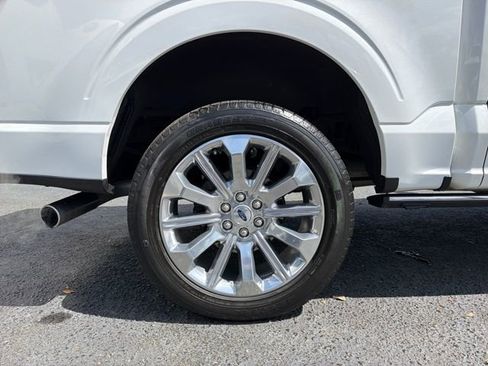 Used 2022 Ford F150 Limited image 33