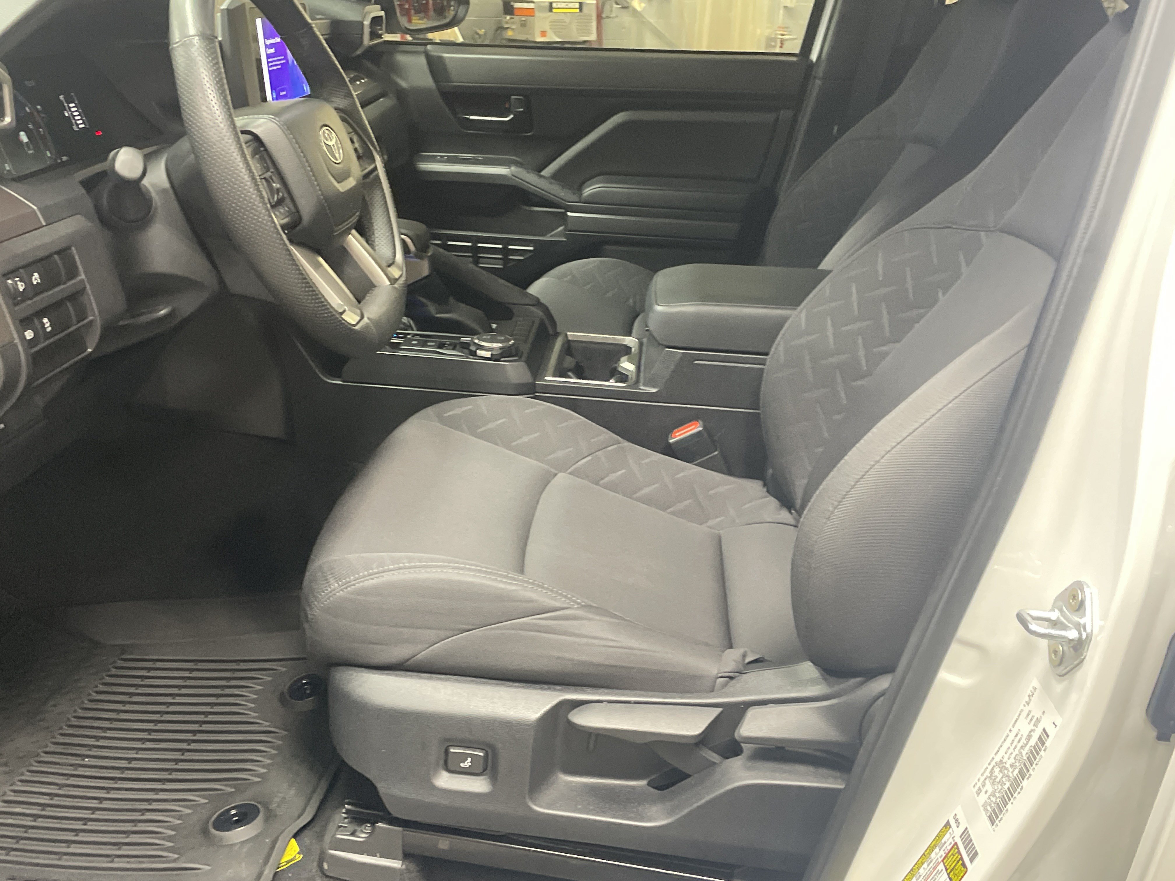 Used 2024 Toyota Tacoma SR5 AWD/4WD image 16